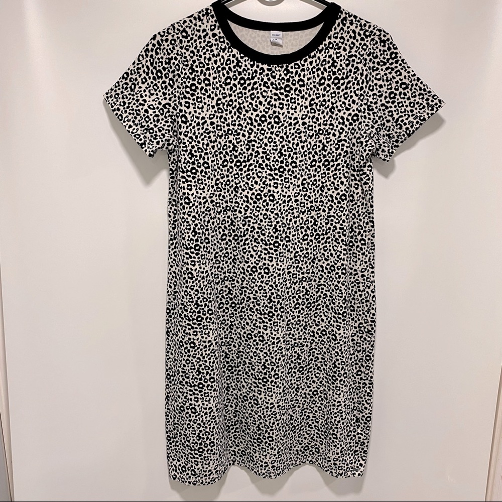 Old Navy leopard print t-shirt dress Sz M Tall